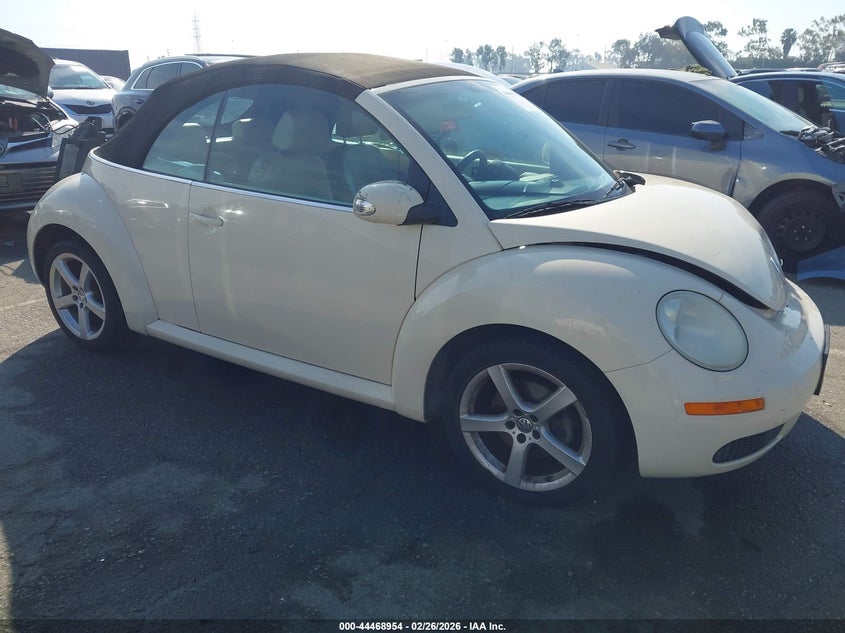 2008 Volkswagen New Beetle Se