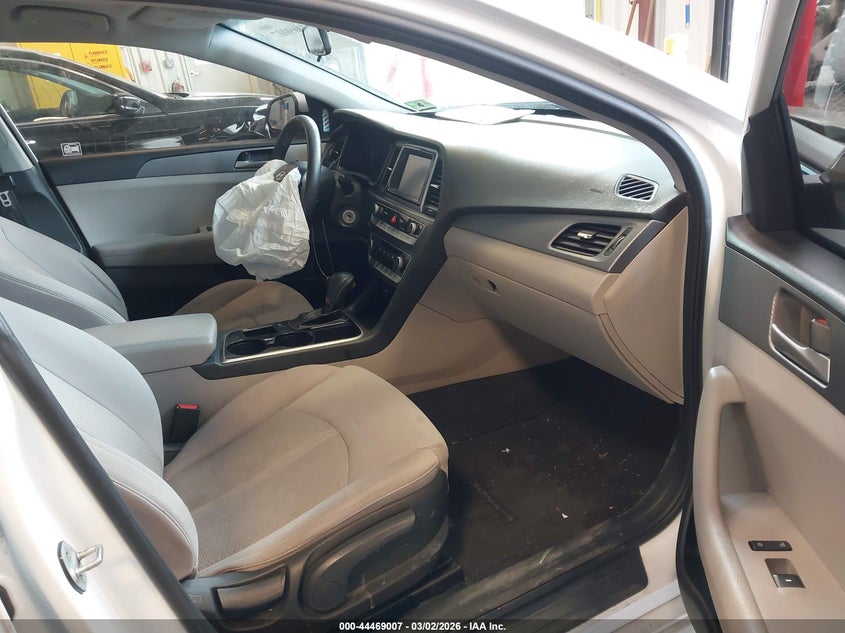 VIN 5NPE24AF5JH622527 2018 HYUNDAI SONATA SE