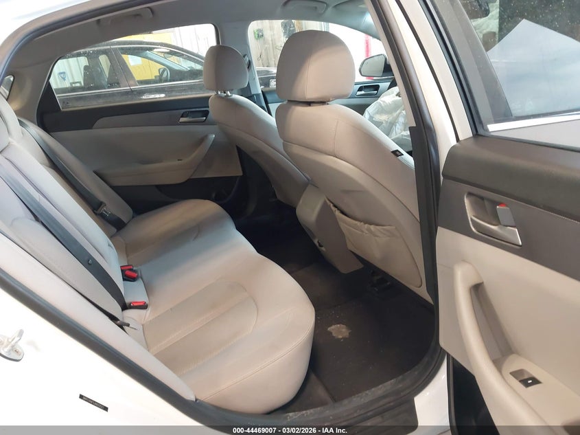 VIN 5NPE24AF5JH622527 2018 HYUNDAI SONATA SE