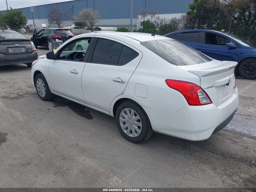2015 Nissan Versa 1.6 Sv