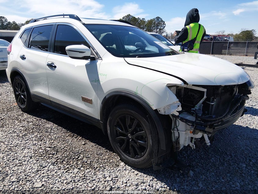 2017 Nissan Rogue Sv