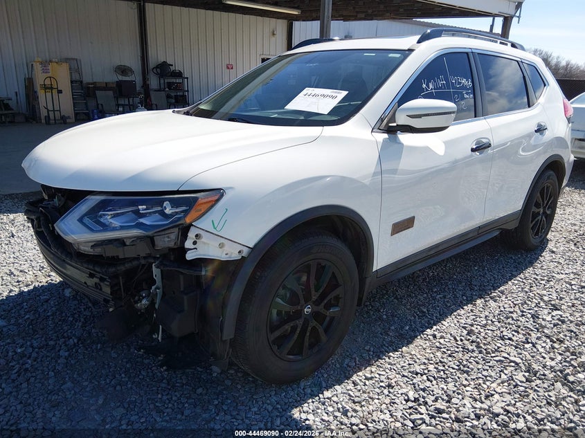 2017 Nissan Rogue Sv