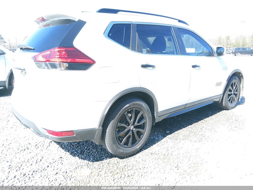 2017 Nissan Rogue Sv