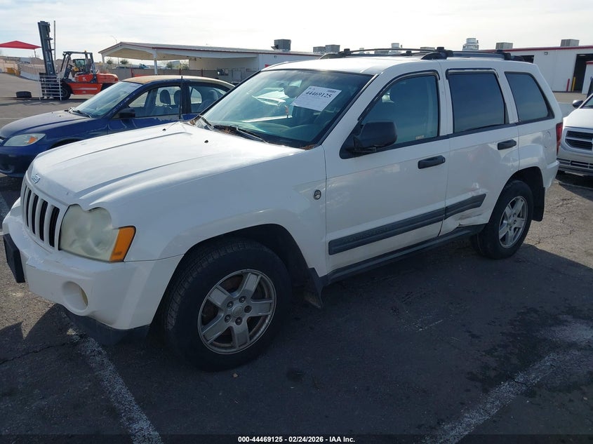 2005 Jeep Grand Cherokee Laredo