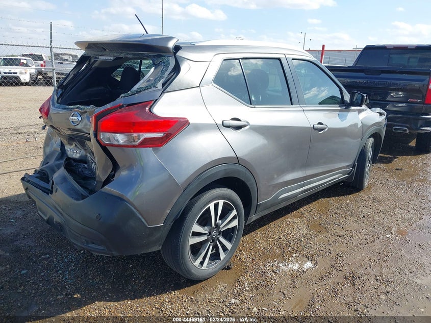 2020 Nissan Kicks Sr Xtronic Cvt