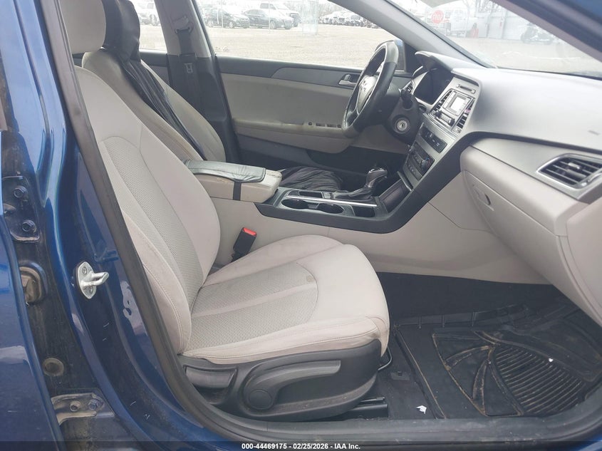 2017 HYUNDAI SONATA auction photo 5