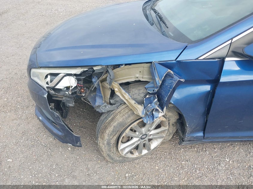 2017 HYUNDAI SONATA auction photo 6