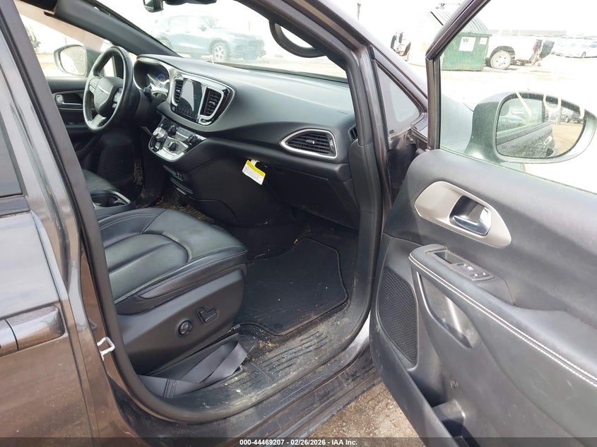 2020 Chrysler Pacifica Awd Launch Edition