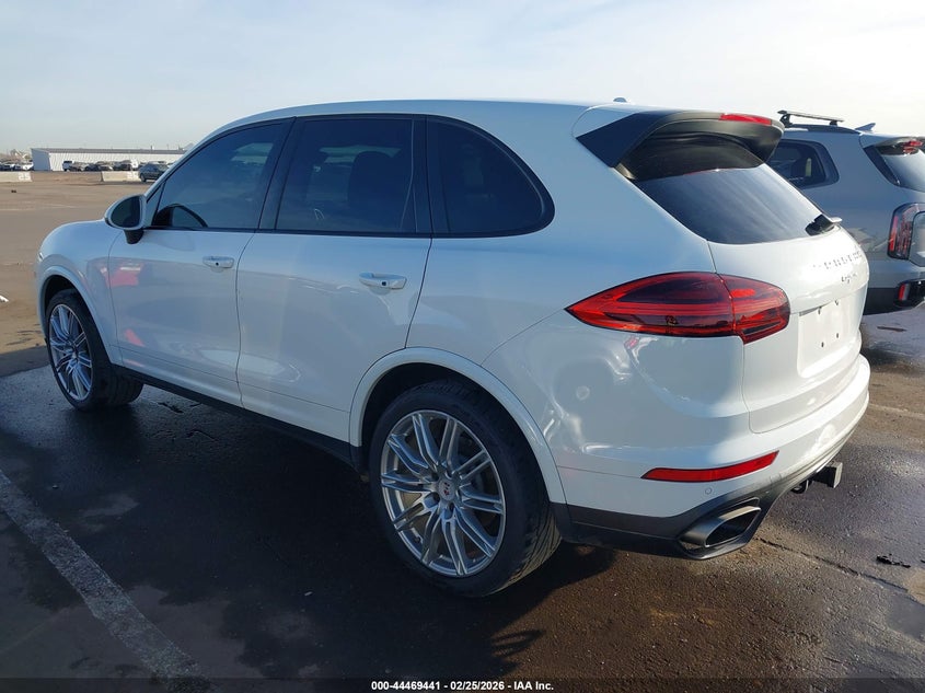 2017 Porsche Cayenne Platinum Edition