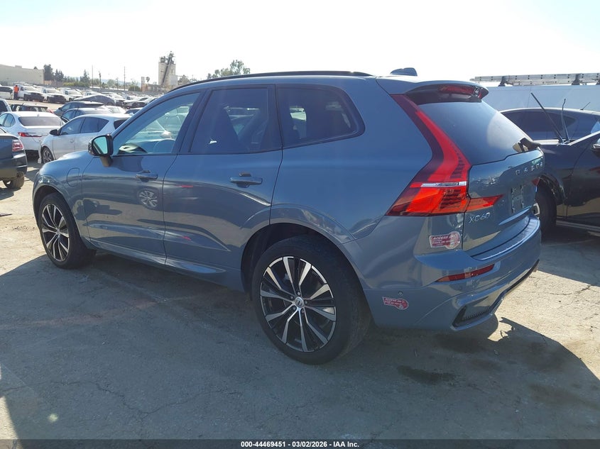 2023 Volvo Xc60 Recharge Plug-In Hybrid T8 Plus Dark Theme