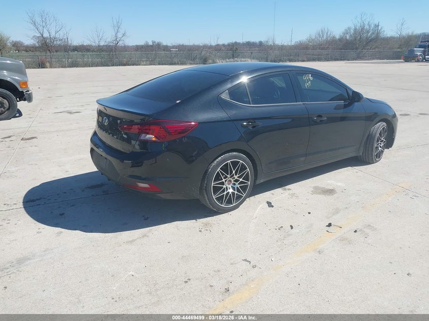 2019 Hyundai Elantra Se