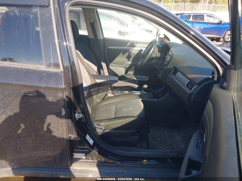 2014 Mitsubishi Outlander Se