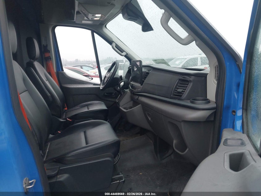 1FTBR1C8XPKB05682 2023 Ford Transit 3.5 -250 white