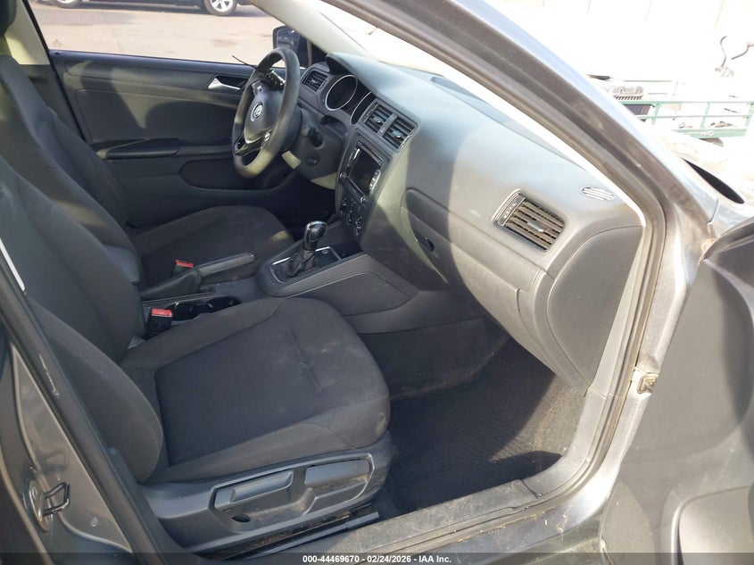 2015 Volkswagen Jetta 2.0L S