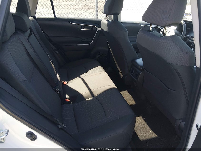VIN 2T3W1RFV3SW387608 2025 TOYOTA RAV4 XLE