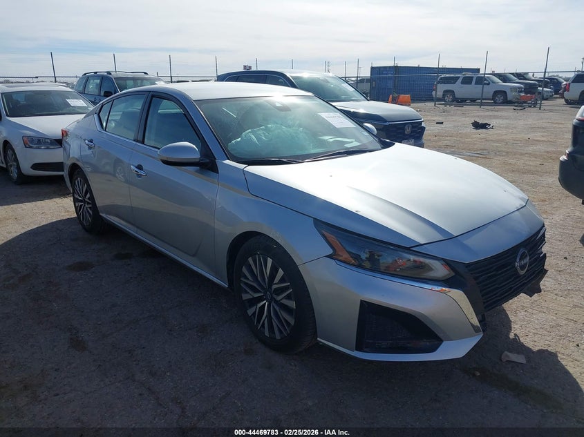 2023 Nissan Altima Sv Fwd