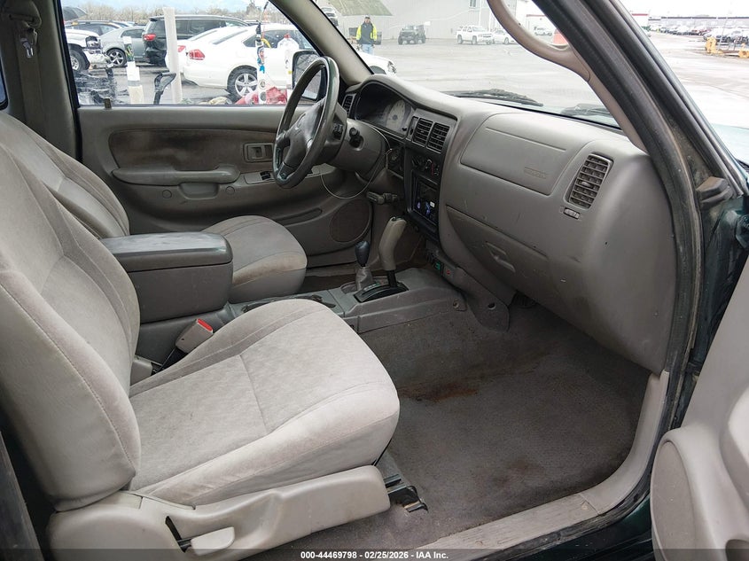 2001 Toyota Tacoma Base V6