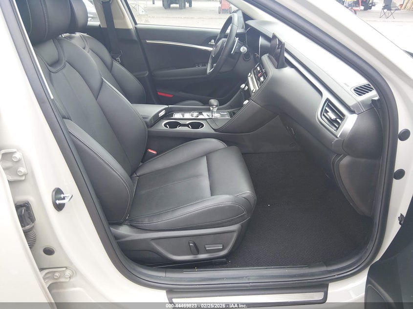 2025 Genesis G70 2.5T Awd