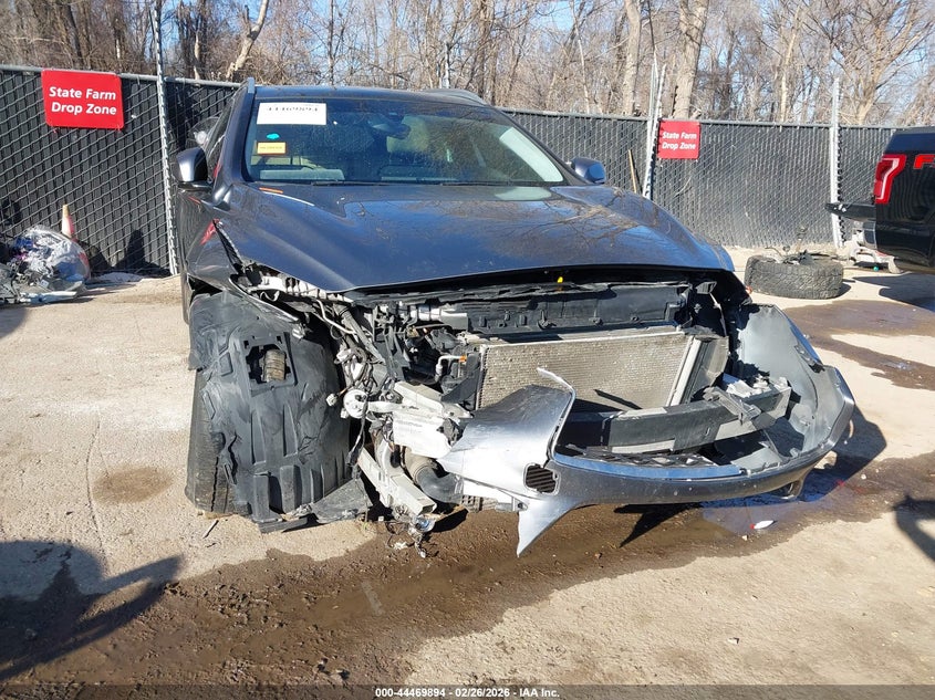 2019 Infiniti Qx30 Luxe VIN: SJKCH5CP7KA008697 Lot: 44469894