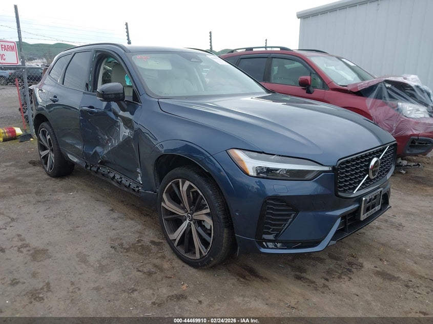 2023 Volvo Xc60 B5 Ultimate Dark Theme