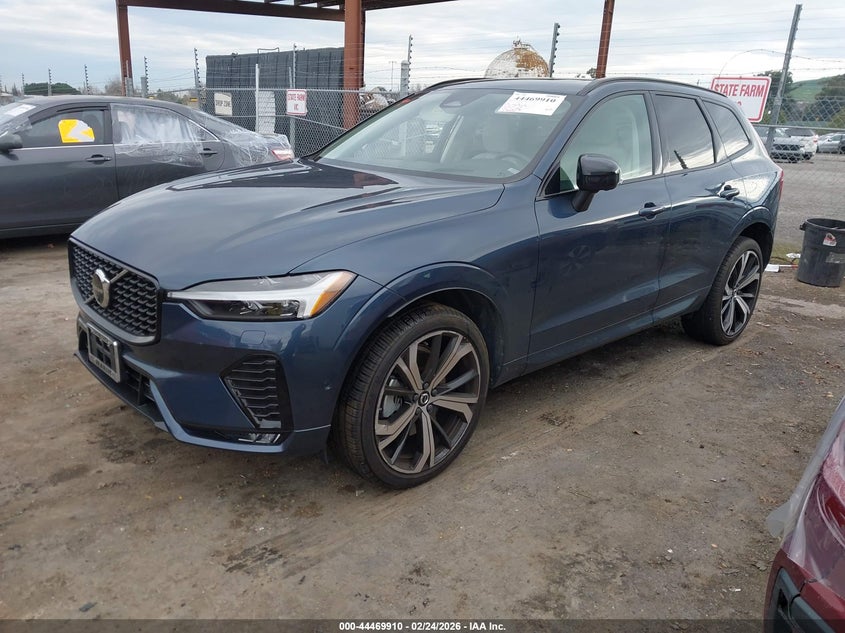 2023 Volvo Xc60 B5 Ultimate Dark Theme