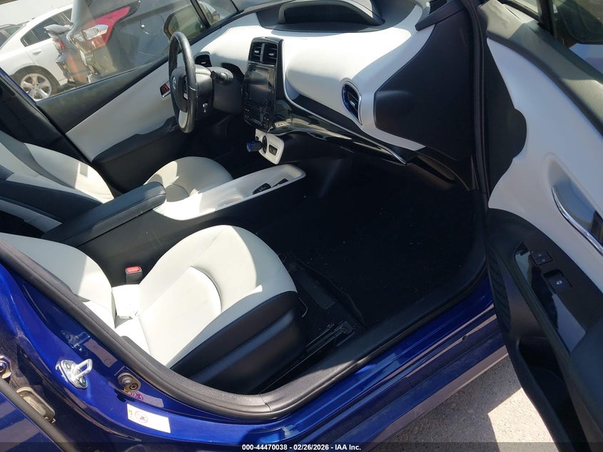 2016 Toyota Prius Three Touring