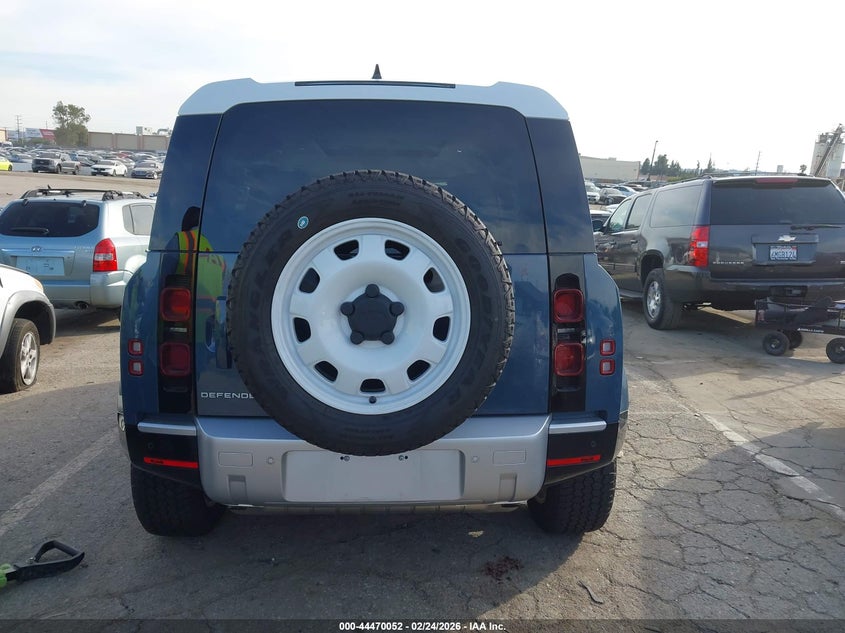 2025 Land Rover Defender 110 P400 S VIN: SALEJ7EU0S2464378 Lot: 44470052
