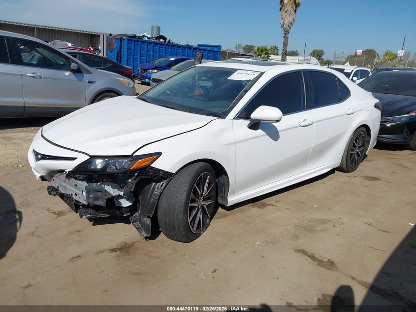 2024 Toyota Camry Hybrid Se