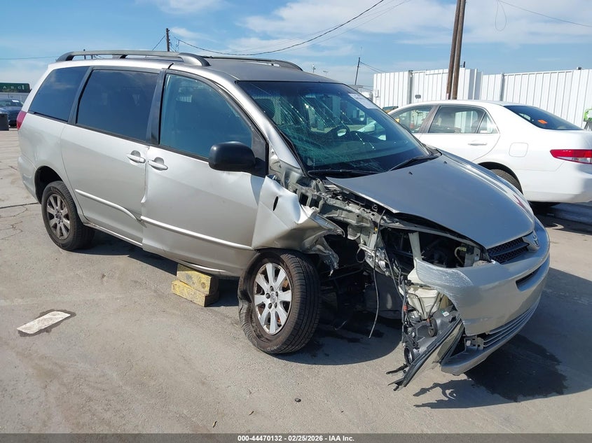 2005 Toyota Sienna Le