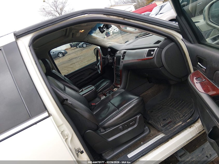2007 Cadillac Escalade Standard