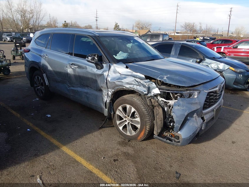 2021 Toyota Highlander Xle