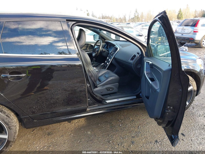 2016 Volvo Xc60 T6 Drive-E R-Design Platinum