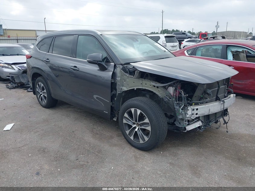 2022 Toyota Highlander Hybrid Xle