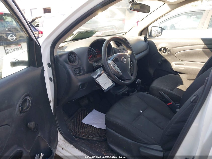 2016 Nissan Versa 1.6 S+