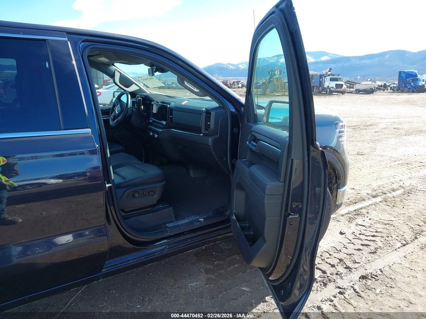 2025 GMC Sierra 1500 4Wd Short Box Slt