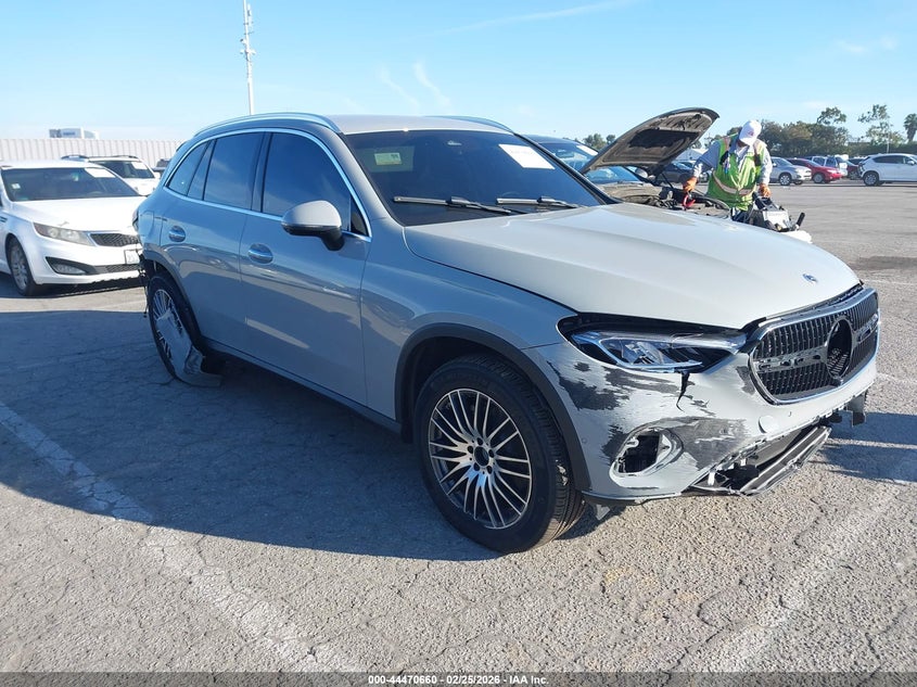 2025 Mercedes-Benz Glc 300 Suv