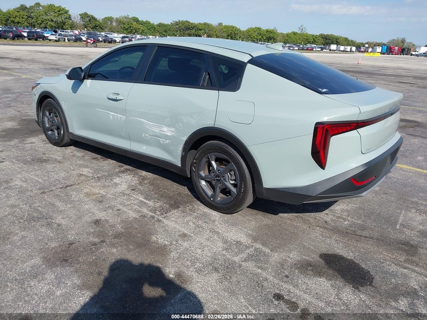 Vin: 3kpft4de9se177316, lot: 44967355, kia k4 lxs 20253