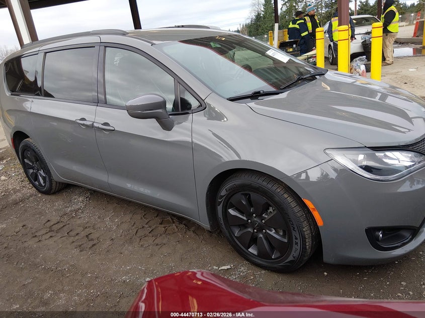 2020 Chrysler Pacifica Hybrid Limited