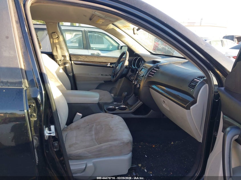 2011 Kia Sorento Lx V6