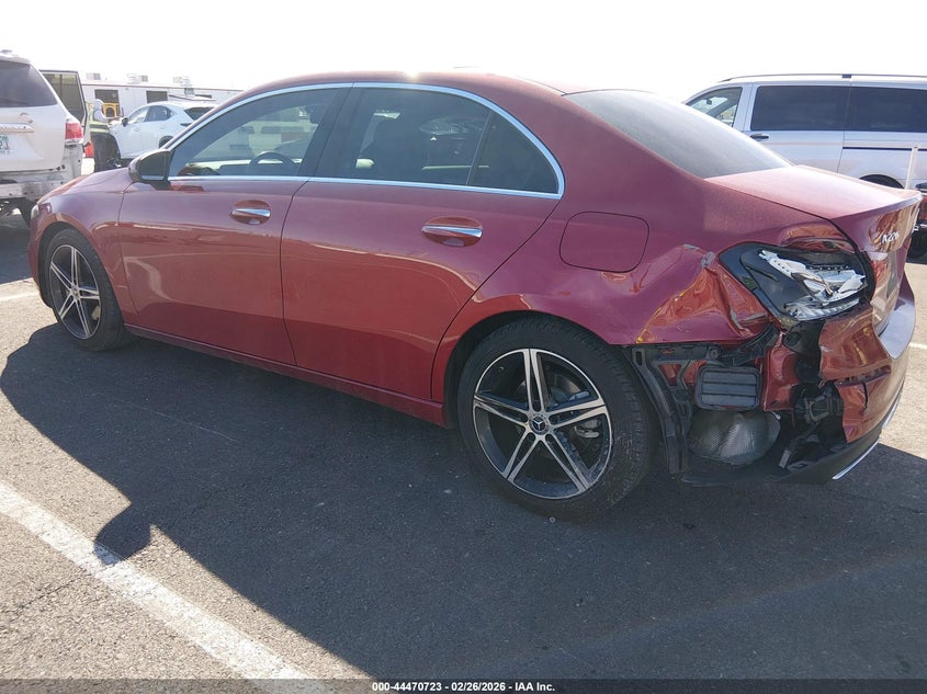 2021 Mercedes-Benz A 220