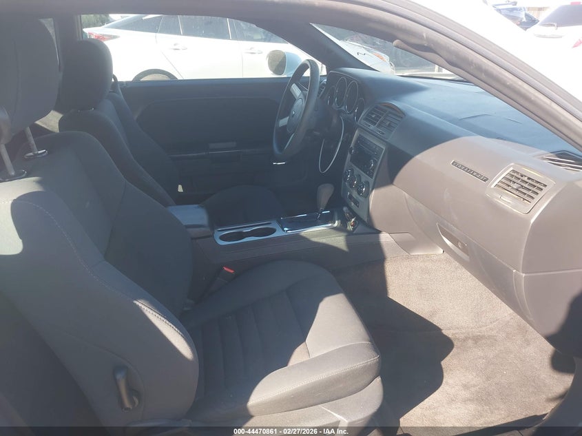 2010 Dodge Challenger Se