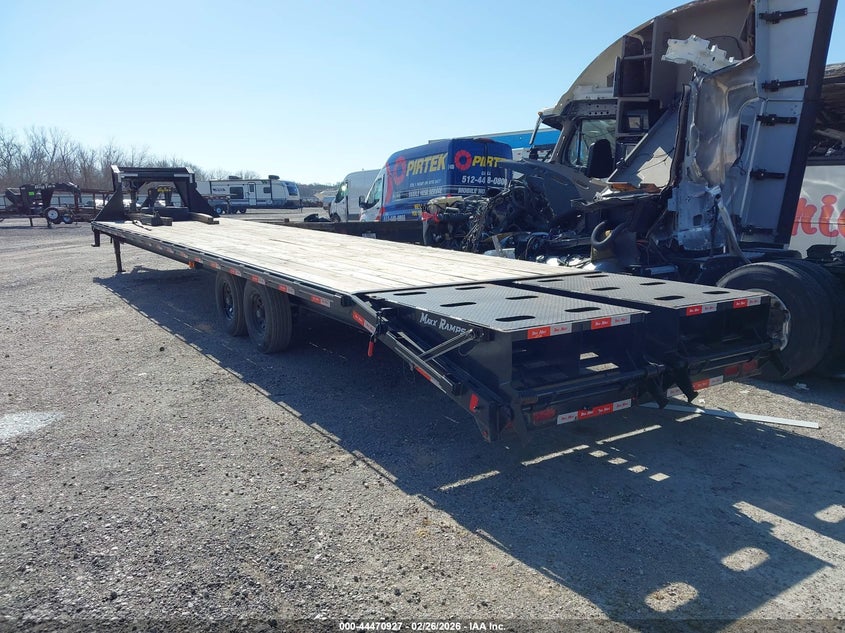 2025 Trailmaxx Gooseneck