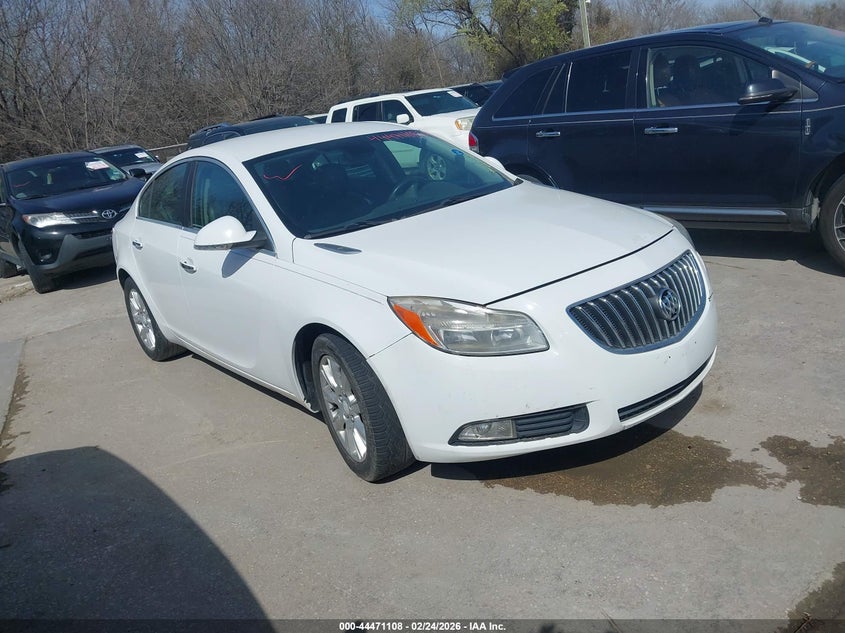 2013 Buick Regal Premium 1