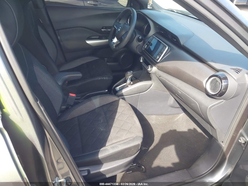 2020 Nissan Kicks Sv Xtronic Cvt