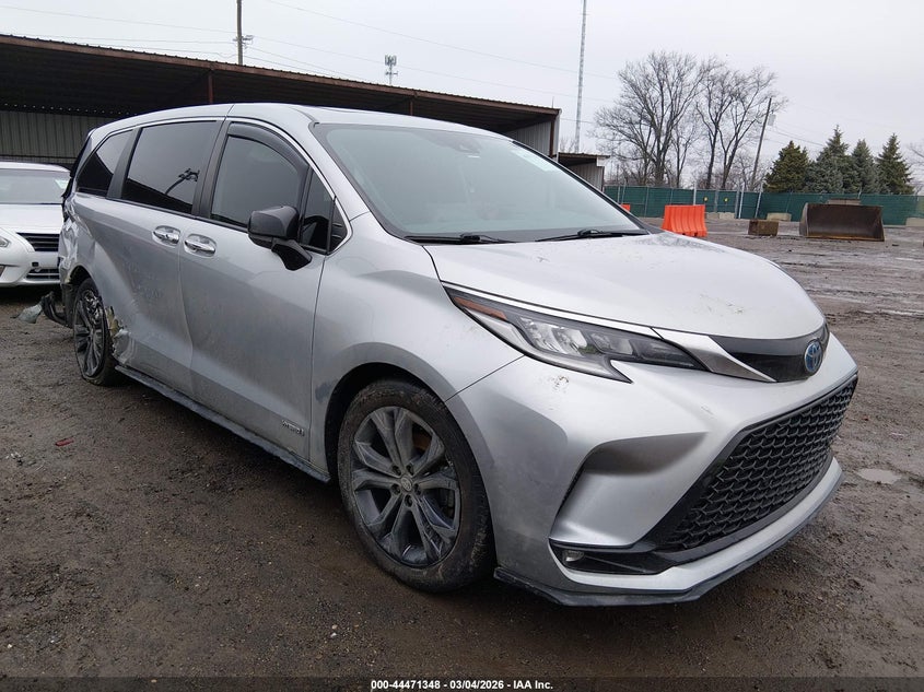 2021 Toyota Sienna Xse
