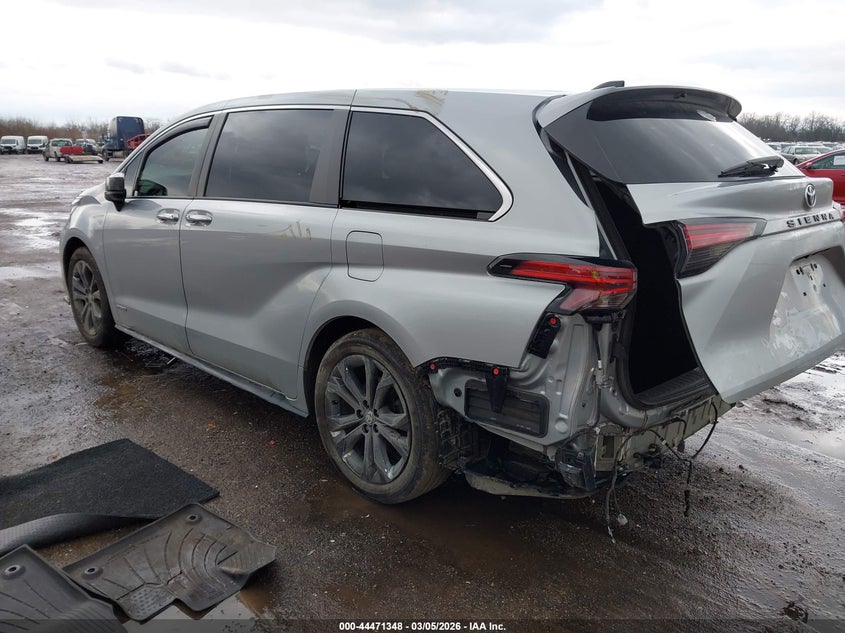 2021 Toyota Sienna Xse