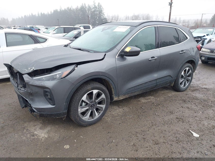 2025 Ford Escape Platinum