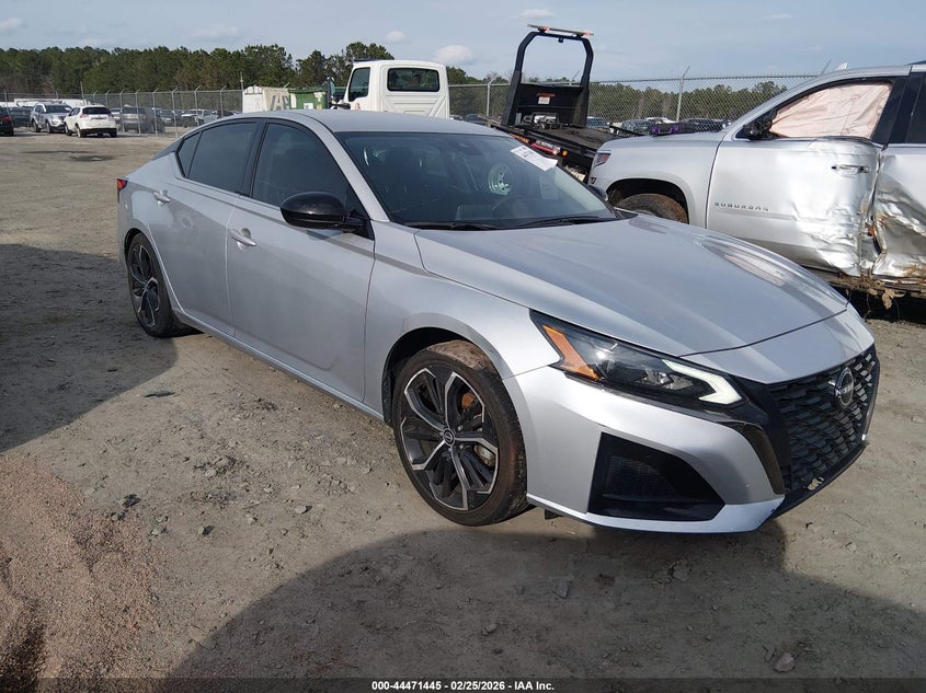 2023 Nissan Altima Sr Fwd