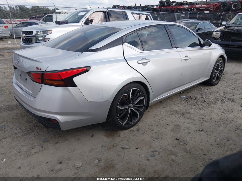 2023 Nissan Altima Sr Fwd