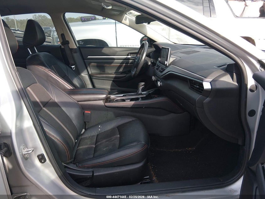 2023 Nissan Altima Sr Fwd